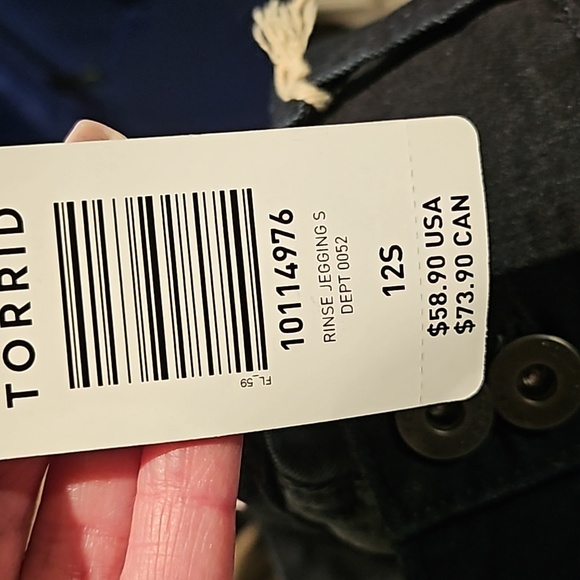Torrid Denim 3 Button Size 12S Stretch Skinny Jeggings - Picture 5 of 5